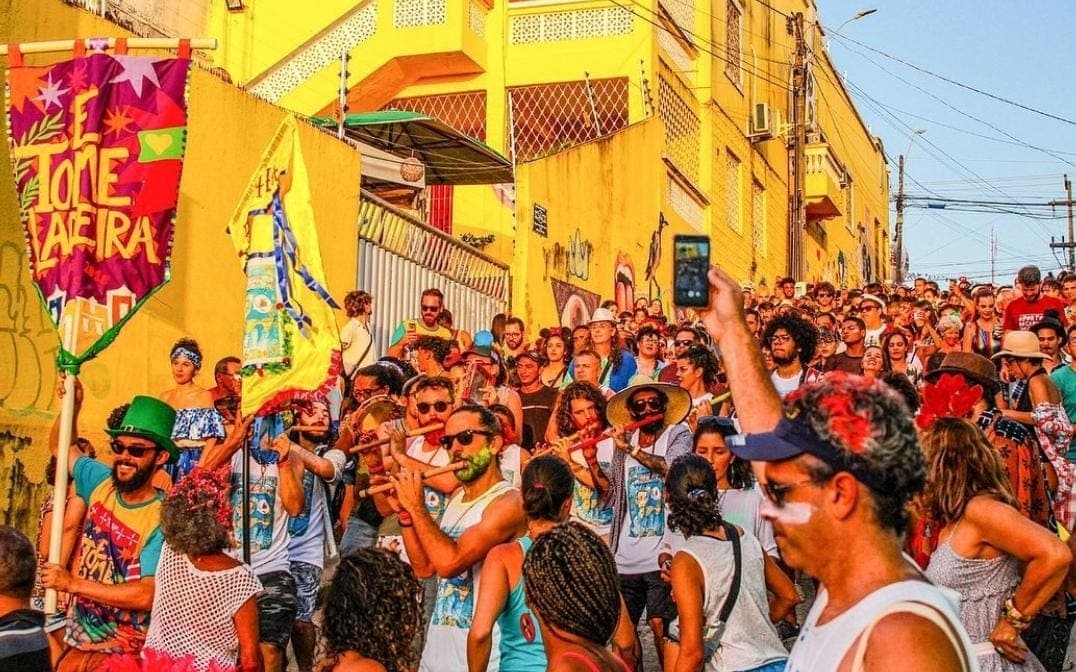Bloco 'E Tome Ladeira' anima o Centro de João Pessoa neste domingo