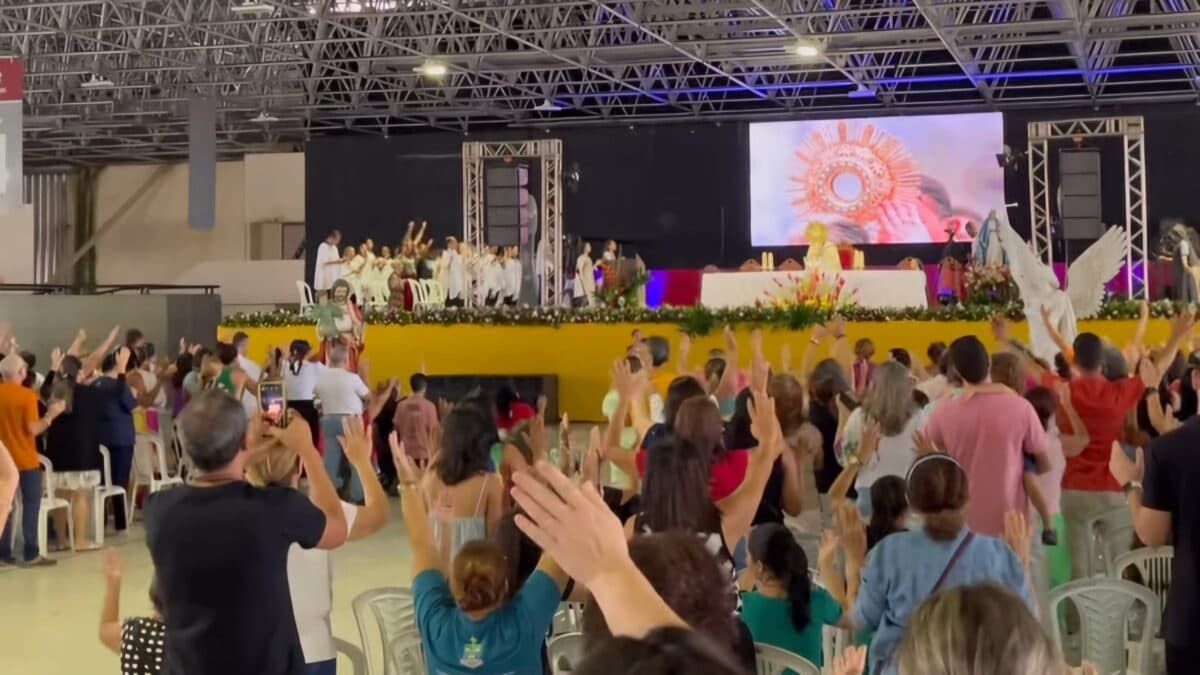 Retiro de Carnaval da Consolação Misericordiosa chega ao 2º dia em João Pessoa e Padre Sandro Santos convida