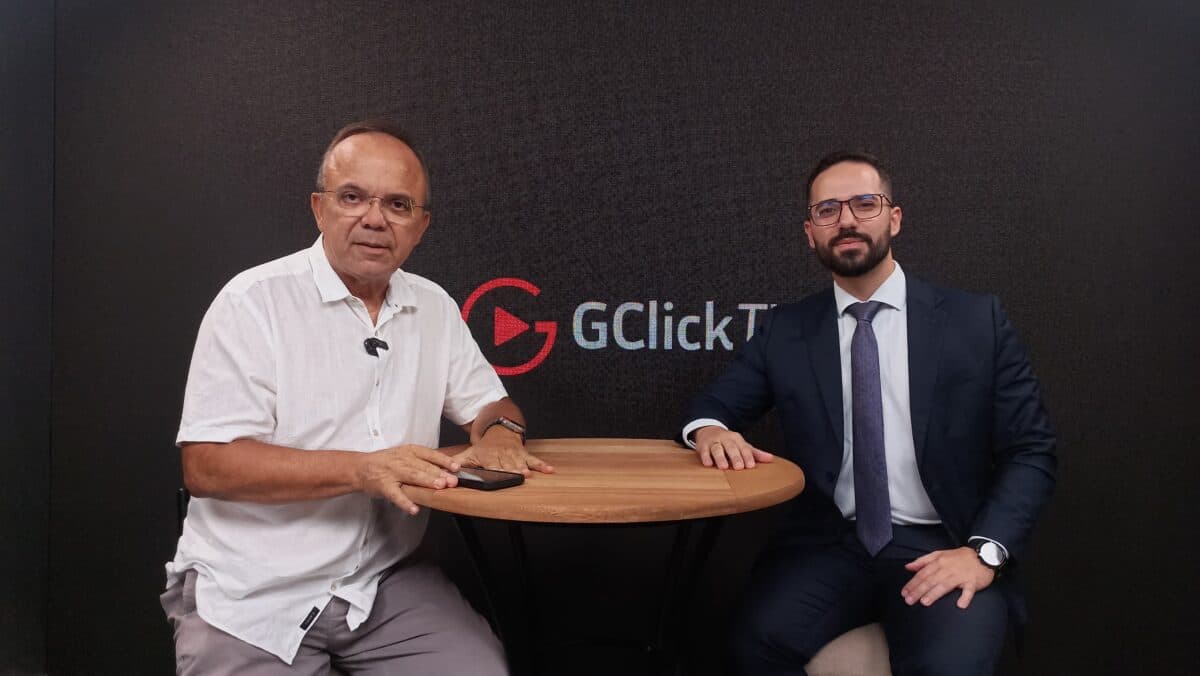 Advogado Diego Cazé avalia que decretação de prisão preventiva de Bolsonaro pelo STF “seria um desastre”