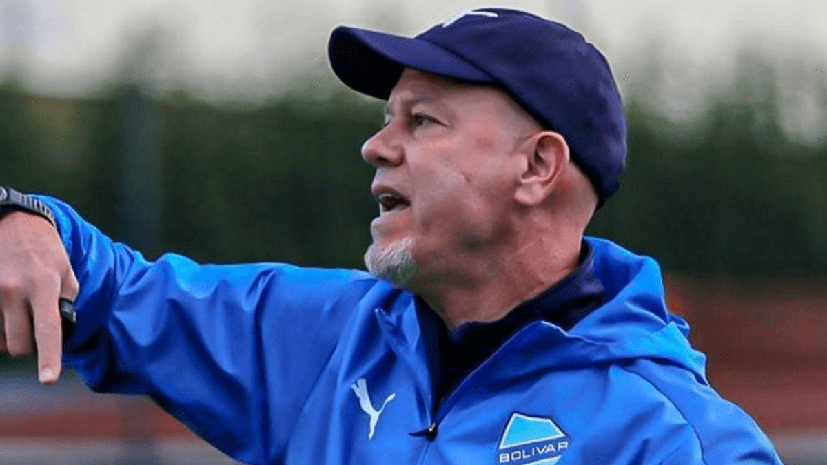 Após impasse com o The Strongest, Antônio Carlos Zago fica livre para comandar o Botafogo-PB