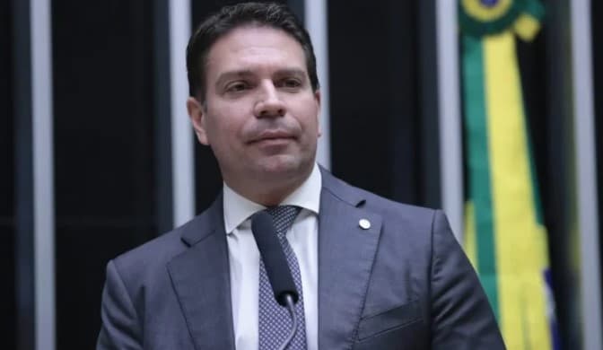 Cientista político analisa que Câmara Federal optou pelo corporativismo no processo contra Alexandre Ramagem