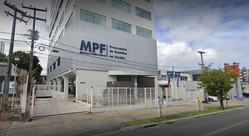 MPF solicita remoção de construções irregulares e bloqueio do acesso de veículos à faixa de areia em Lucena