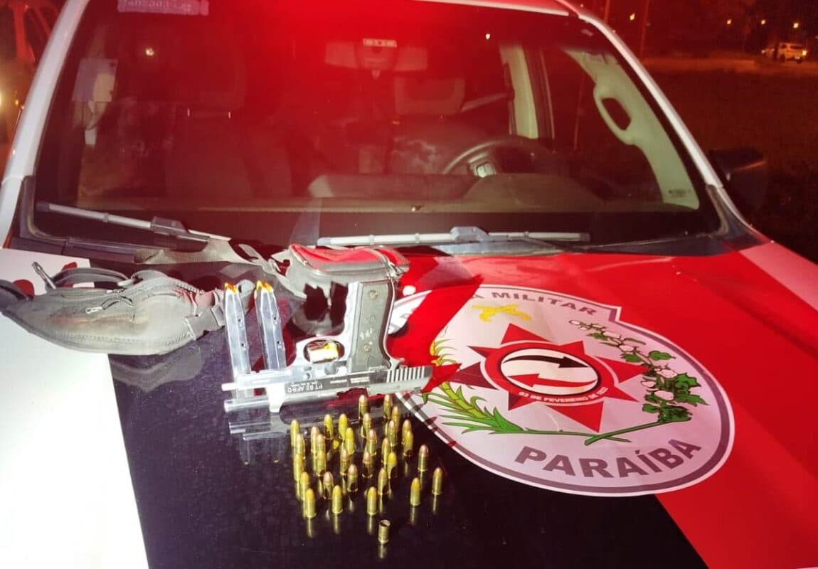 Dois homens são presos acusados de cometerem ataque no Colinas do Sul, em João Pessoa; arma de fogo é apreendida