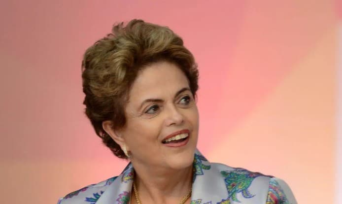 Comissão aprova anistia para ex-presidente Dilma Rousseff e indenização de R$ 100 mil