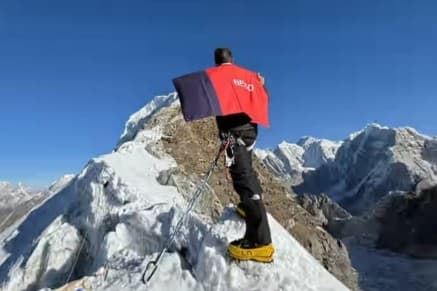 Empresário paraibano que subia Monte Everest revela que chorou durante voo entre João Pessoa e São Paulo: "a pressão familiar e de conhecidos era grande"