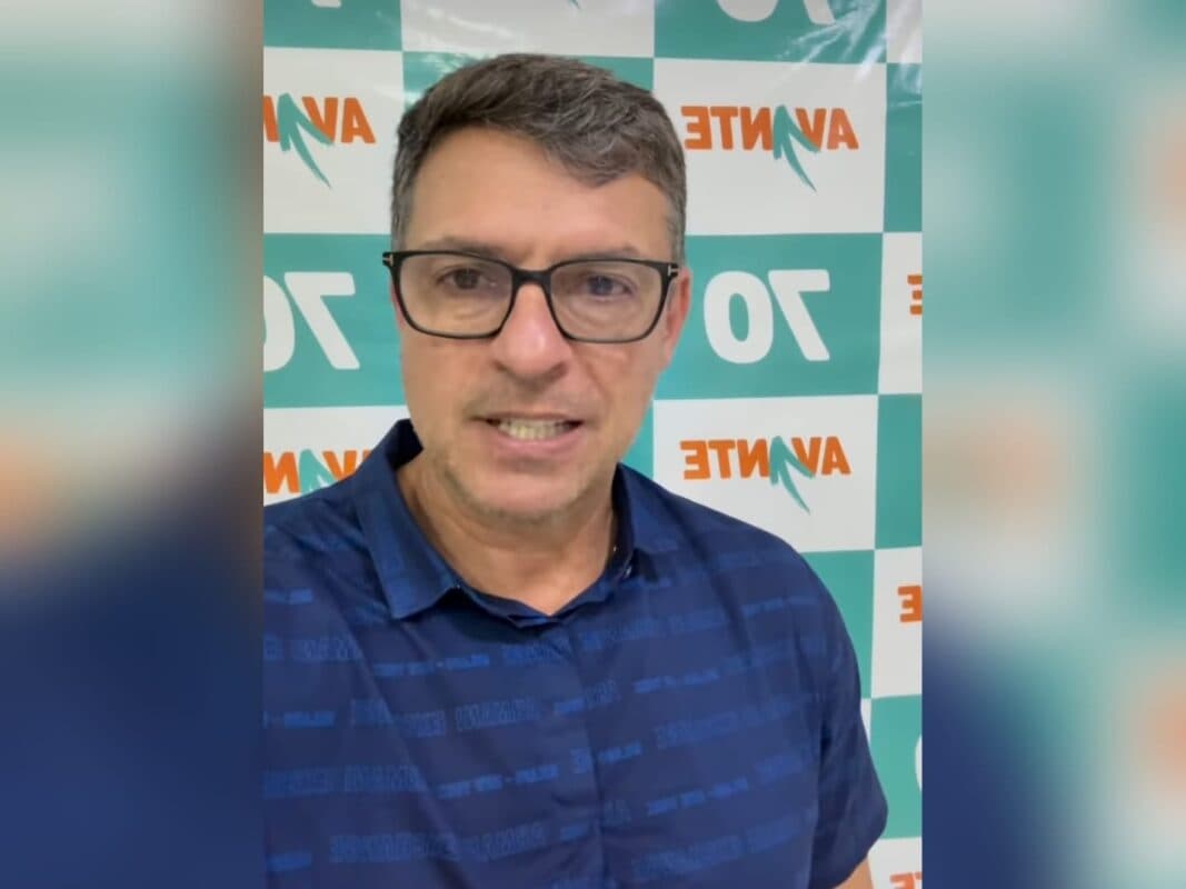 Vitor Hugo 'escancara' portas do Avante para Cícero Lucena ser candidato a governador: "eu sou fã"