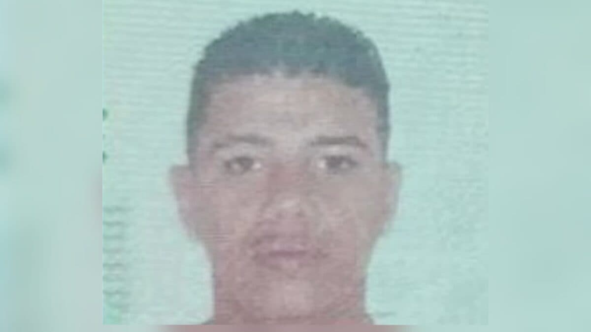 Jovem é morto a tiros no meio da rua, em Santa Rita