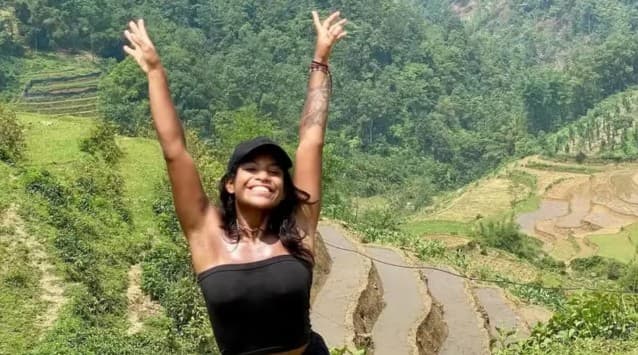 Corpo de Juliana Marins é velado com cerimônia aberta ao público em Niterói