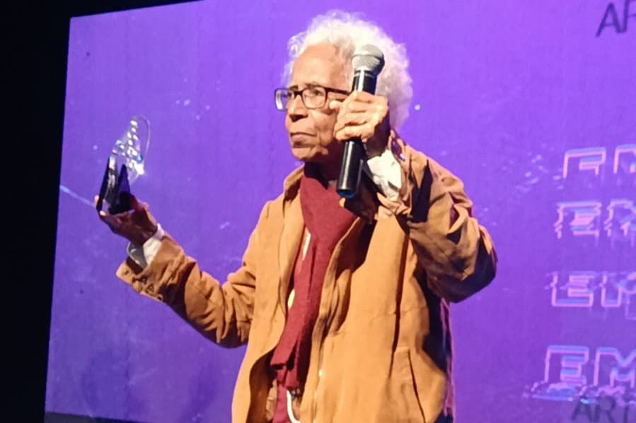 Cátia de França é eleita Artista do Ano no Prêmio Profissionais da Música