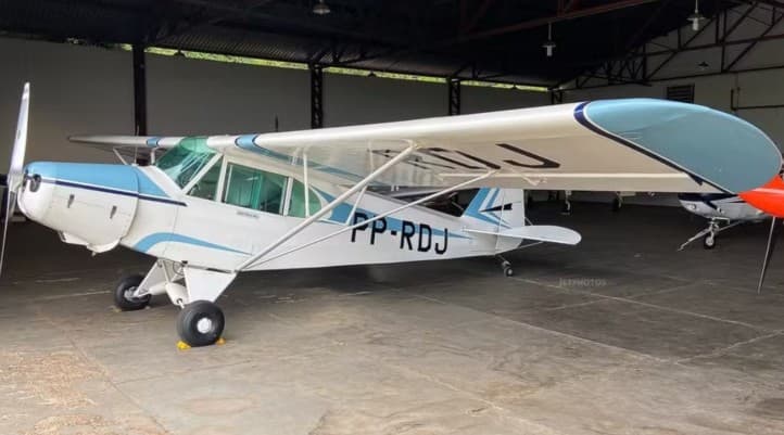 Avião de pequeno porte cai sobre restaurante, causa explosão e deixa mortos no RS