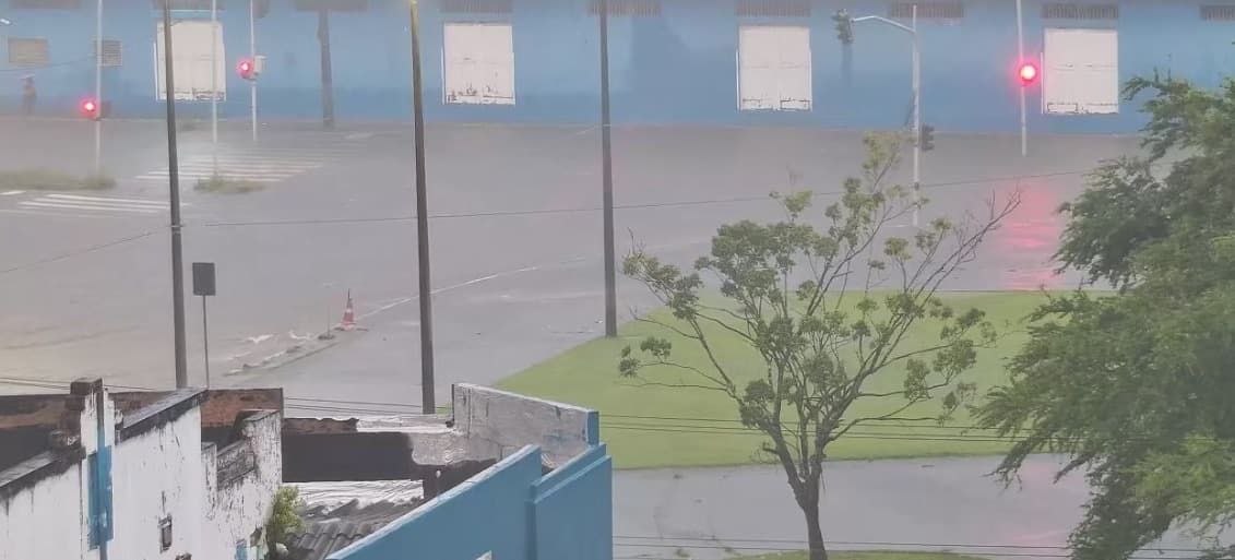 João Pessoa registra chuvas intensas com pontos de acúmulo de água em rodovias; saiba onde