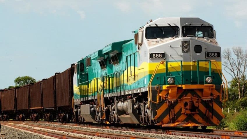 Brasil e China firmam parceria que prevê ferrovia que ligará Atlântico e Pacífico