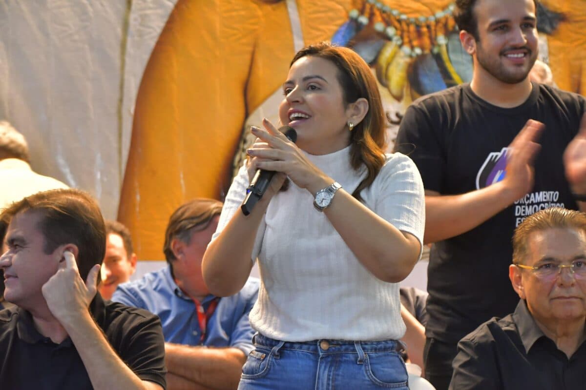 Pollyanna reforça candidatura à Câmara Federal: "meu padrinho é o povo"