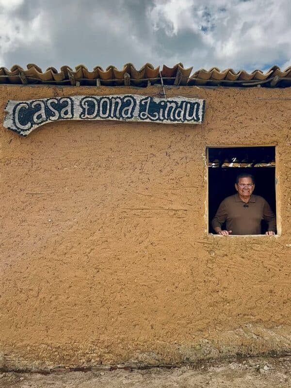 Adriano Galdino visita Caetés, conhece casa onde nasceu Lula e se diz "admirador"