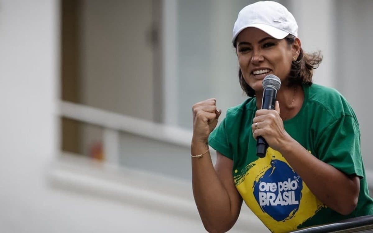 Julian aconselha ex-primeira-dama a evitar embates sobre vida pessoal: "Michelle, fique quieta"