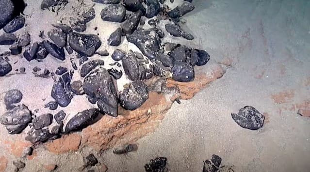 Ilha submersa de 500 mil km² reivindicada pelo Brasil é rica em metais estratégicos cobiçados pelos EUA