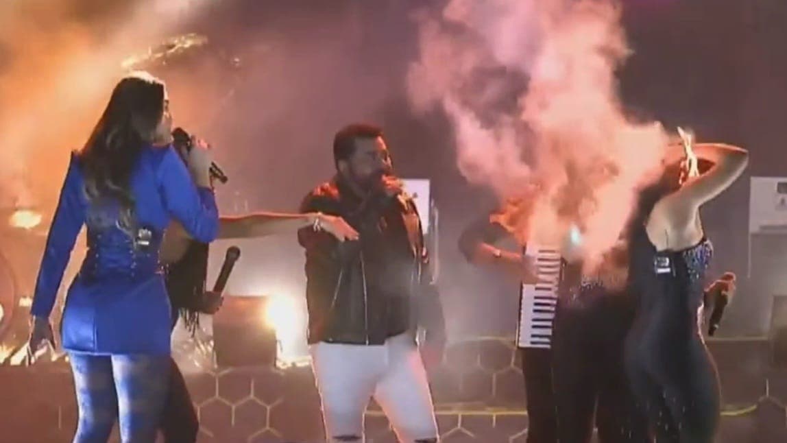 VÍDEO: fogo atinge cabelo de backing vocal da Limão com Mel em show