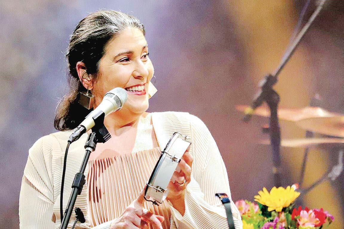 Mônica Salmaso, ícone da MPB e queridinha de Chico Buarque, se apresenta na Paraíba