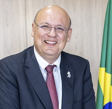 Médico pernambucano que participou do programa Mais Médicos tem visto revogado pelos EUA