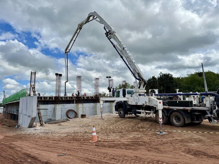 João Azevêdo revela que acompanha obra da Ponte do Futuro diariamente: "pedi para instalar uma câmera"