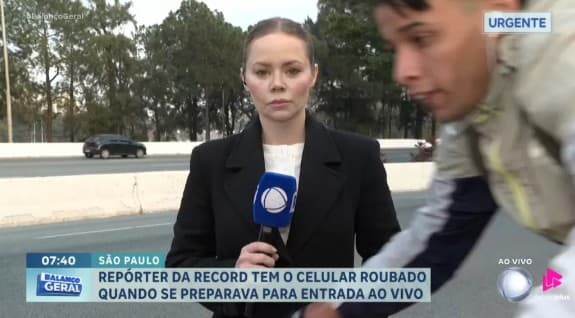 Repórter da Record é assaltada antes de entrada ao vivo em SP