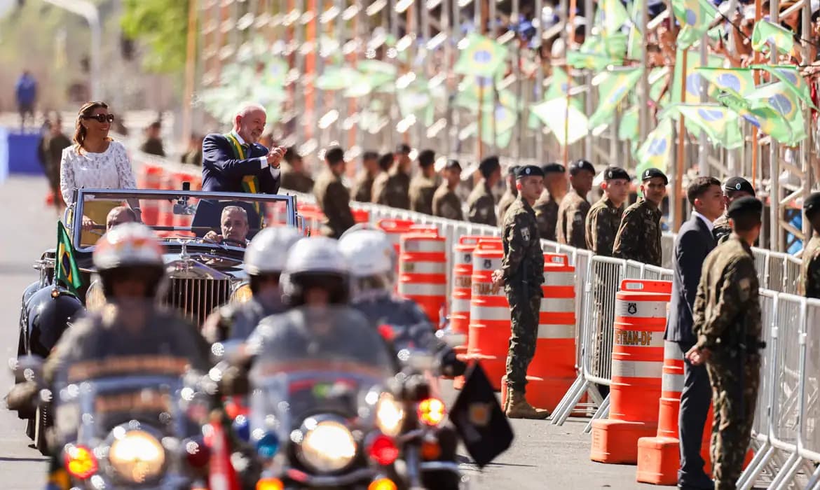 7 de setembro: Desfile cívico-militar em Brasília tem 'Brasil Soberano' como tema
