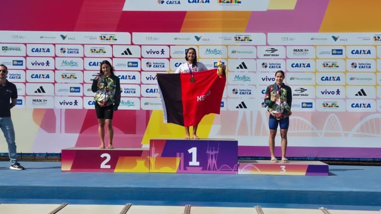 Jovem da Paraíba conquista 2° medalha de ouro e terceira em natação nos Jogos da Juventude 2025, em Brasília