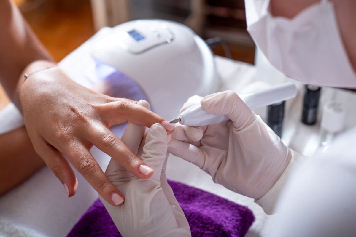 Curso Faby Cardoso: a especialização definitiva para se tornar uma manicure de sucesso