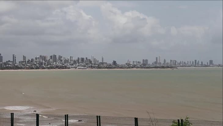 Justiça suspende concessão de 'habite-se' de empreendimento acusado de descumprir Lei do Gabarito, em João Pessoa