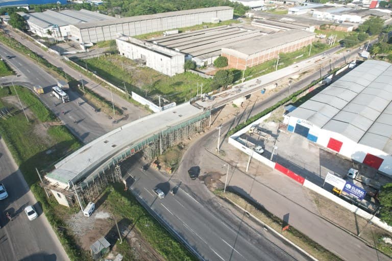 Viaduto do Bairro das Indústrias, na BR-101, será entregue até o início de 2026, confirma Deusdete Queiroga