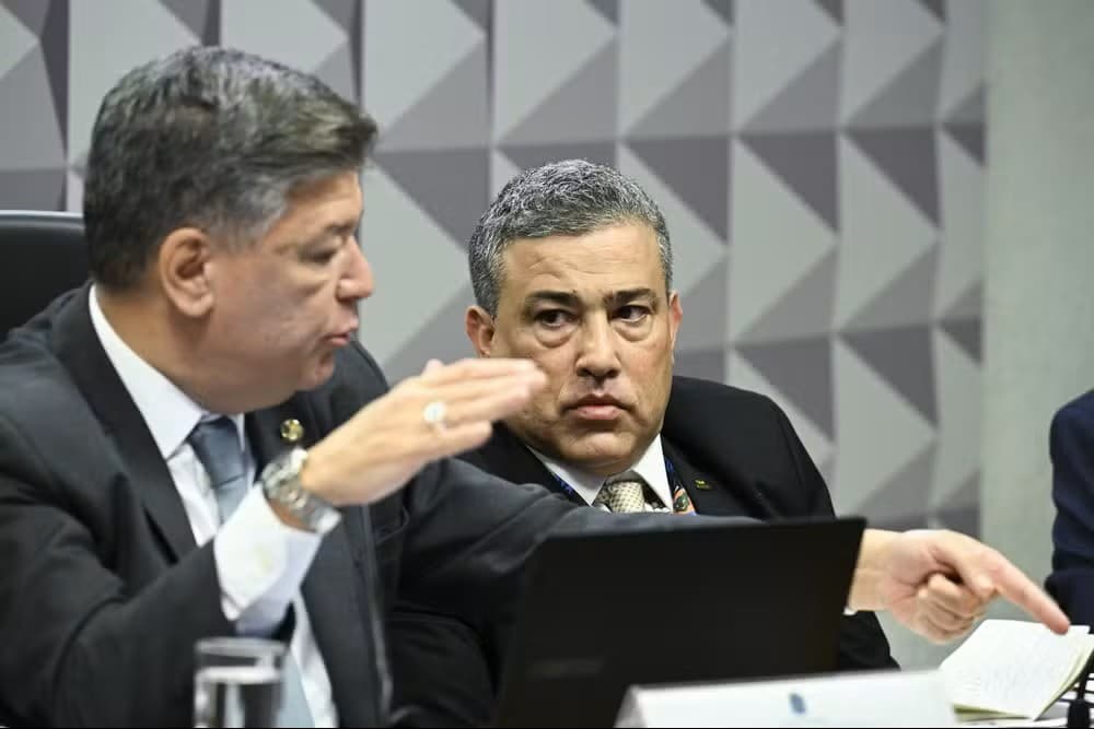 CPMI do INSS prende presidente da Conafer, suspeito de operar fraude em aposentadorias, por falso testemunho