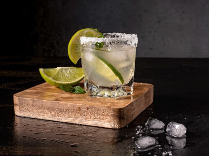 Caipirinha segura: como garantir bebidas sem metanol e evitar adulterações