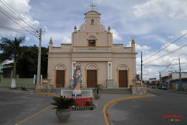Prefeitura de Queimadas lança licitação para comprar mais de 19 mil metros de tecido