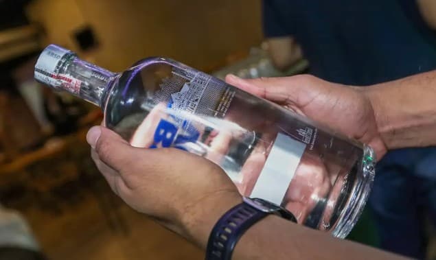 País tem 29 casos confirmados de intoxicação por metanol, diz governo