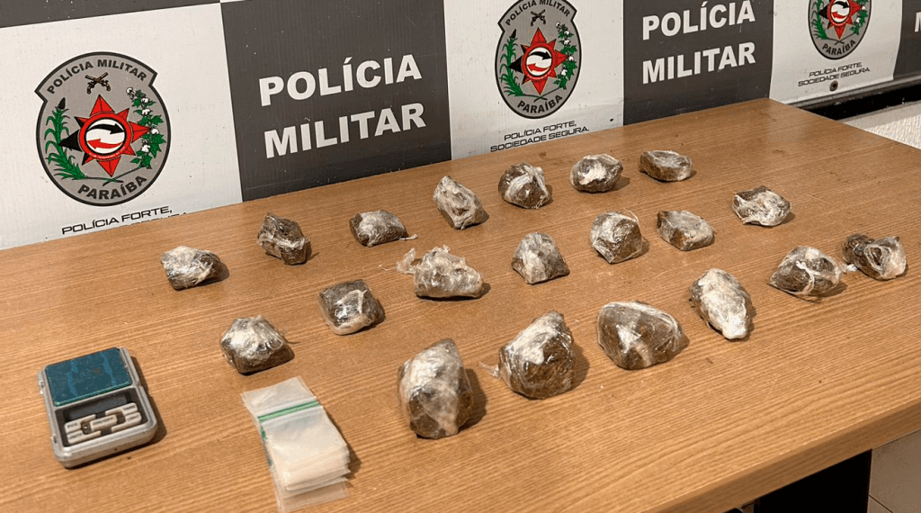 Maconha é apreendida em área de mata no bairro de Mangabeira, em João Pessoa