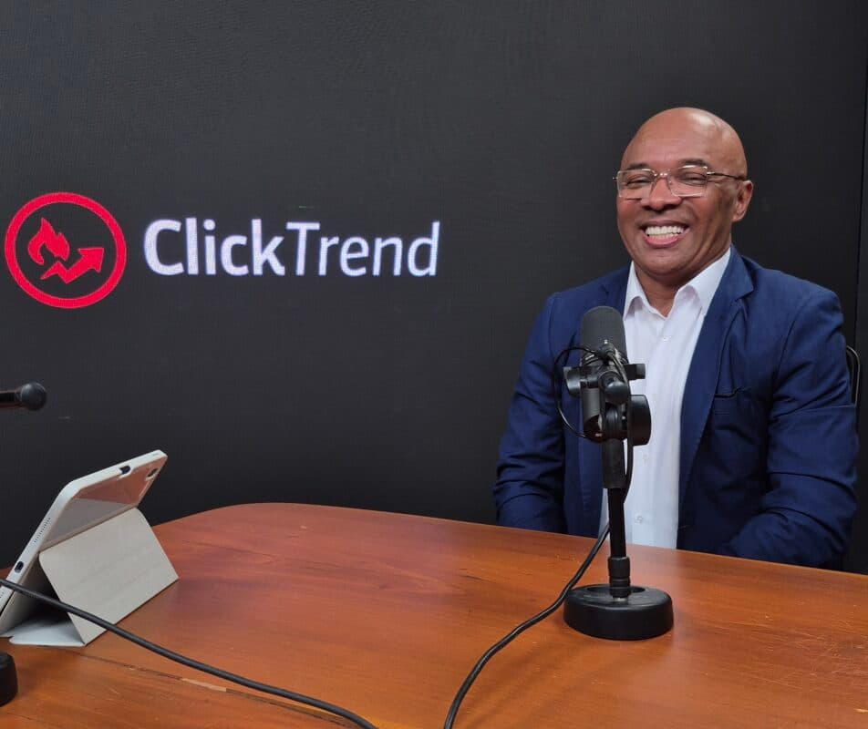 Pastor narra abuso sexual e diz que revolta com família o fez travesti