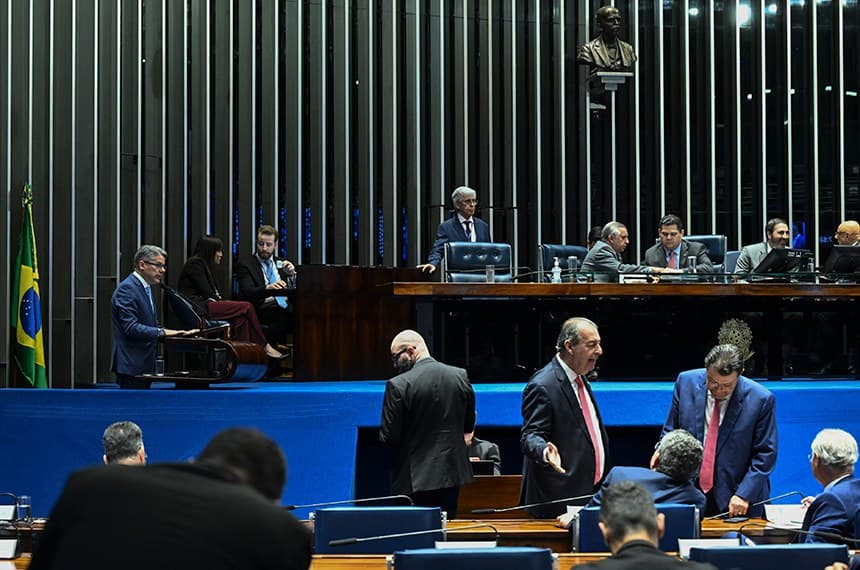 Senado aprova projeto que aumenta as penas de crimes sexuais contra vulneráveis em até 40 anos