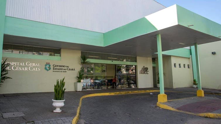 Bebês são retirados em incubadoras após incêndio atingir hospital no Ceará