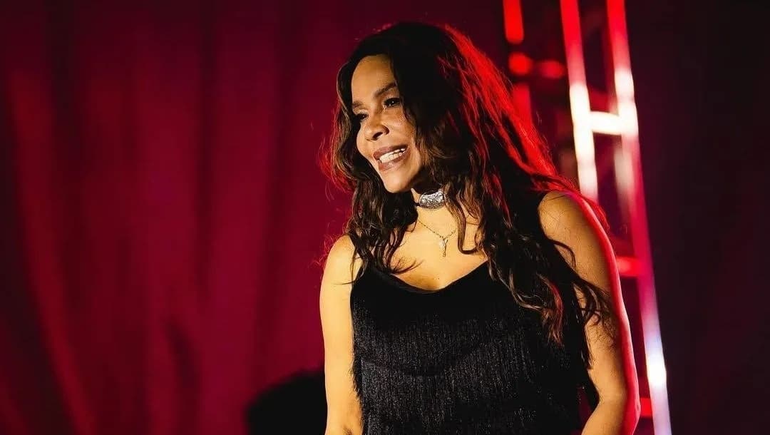 Quem é Silvânia Aquino, cantora que deixou a Calcinha Preta e causa clamor por sua volta à banda