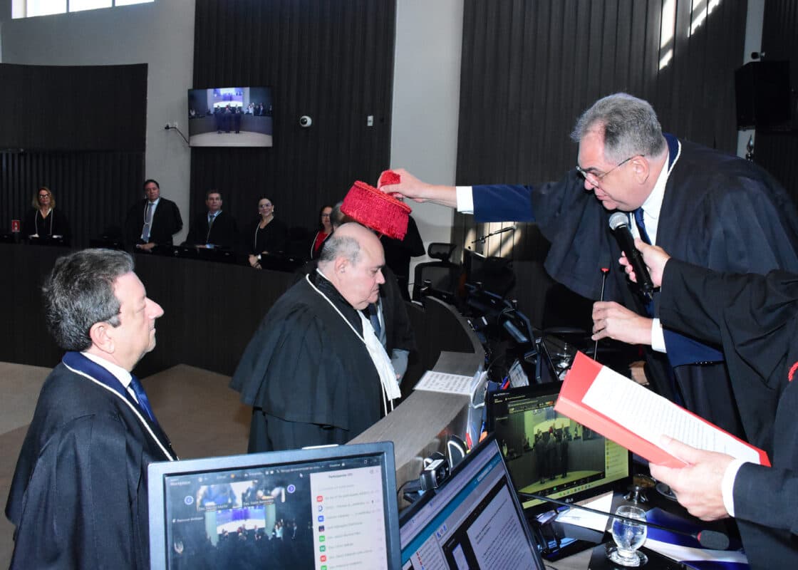 Posse: Miguel de Britto Lyra assume vaga de desembargador no TJPB