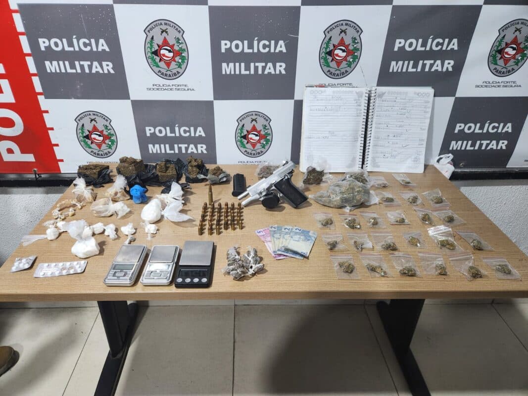 Polícia Militar apreende arma de fogo e drogas na zona sul da Capital