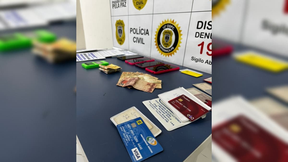 Cartões, dinheiro e maquineta são apreendidos durante investigação contra empréstimos fraudulentos em Pocinhos