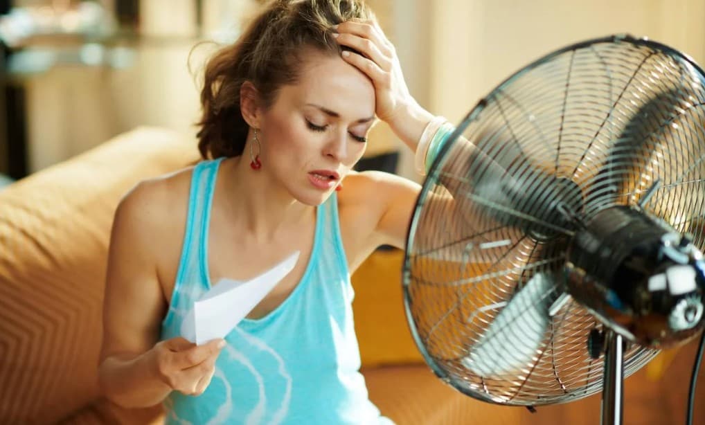 Mais de 70% dos brasileiros sentem aumento dos gastos no verão e conta energia é um dos vilões