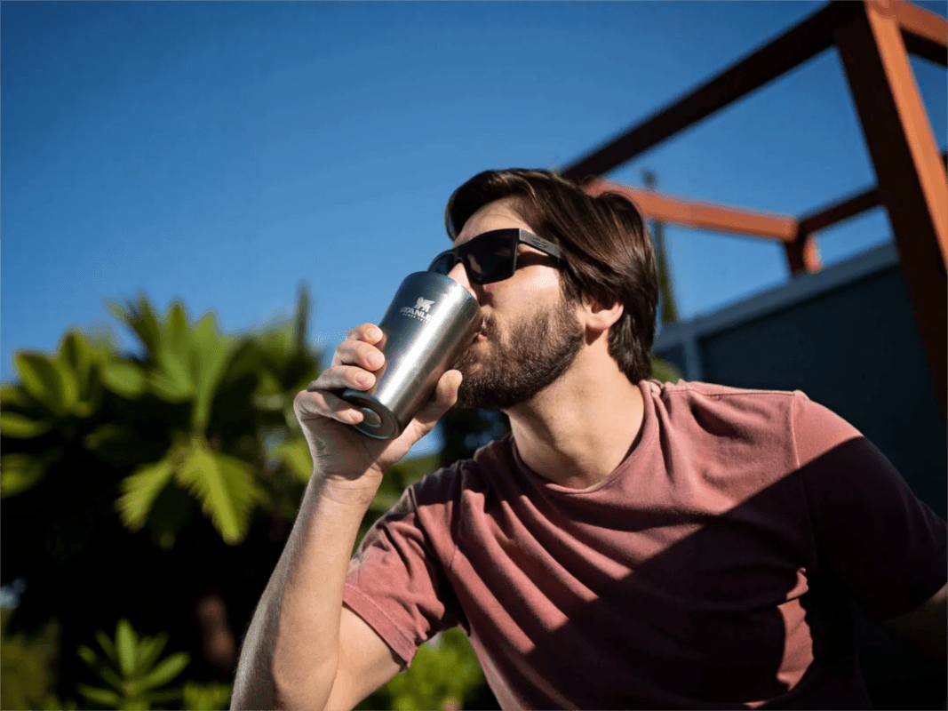 Oferta App Day: Copo Stanley Original com mais de 50% de desconto na Amazon