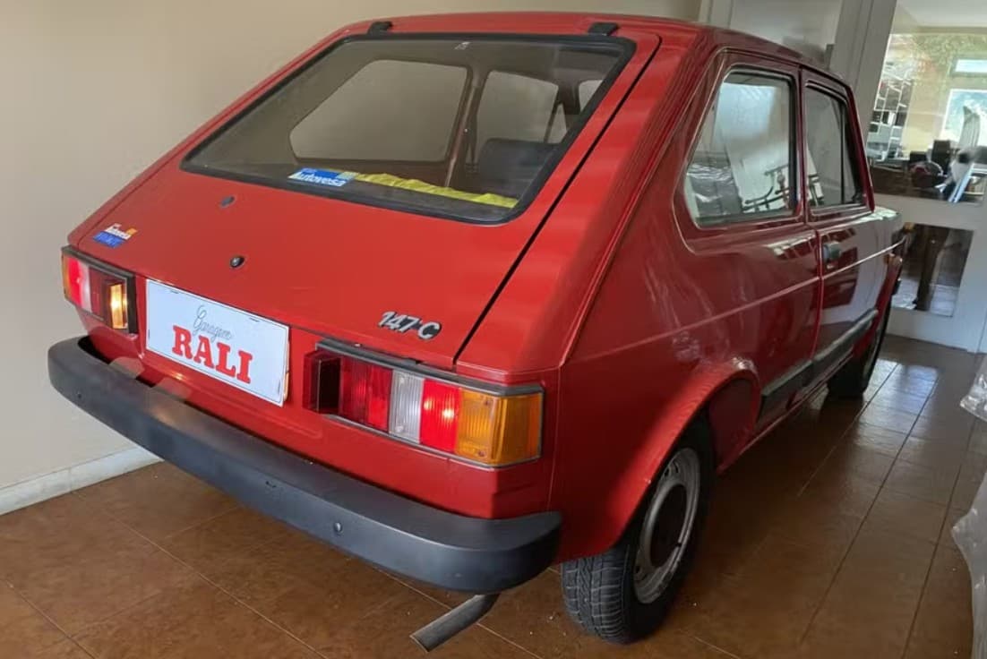 Fiat 147 C zero quilômetro há 40 anos integra coleção de Raimundo Lira em Campina Grande