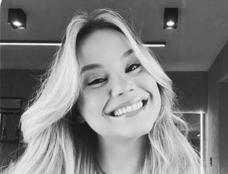 Jornalista Flávia Bacelar morre aos 31 anos