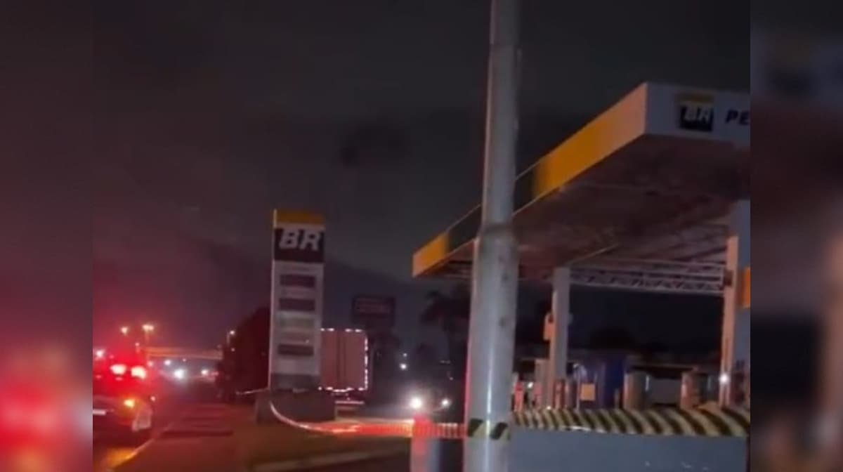 Grupo explode cofre de posto de combustíveis às margens da BR-101, em João Pessoa