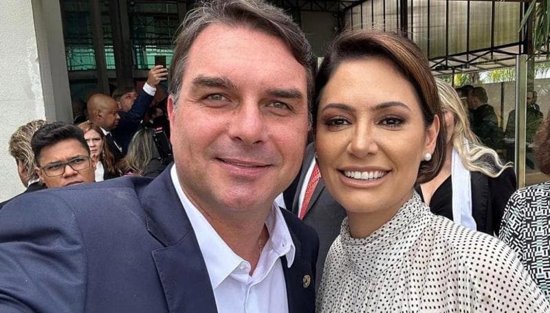 Em João Pessoa, Flávio diz que Michelle Bolsonaro é pré-candidata ao Senado pelo Distrito Federal