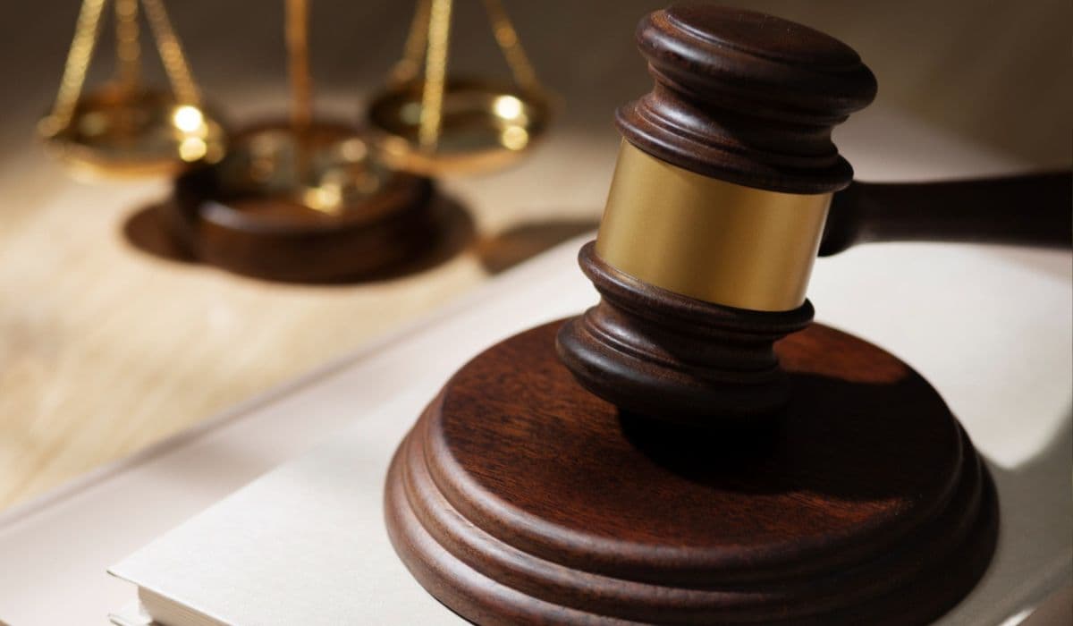 Trump aprova execuções por pelotão de fuzilamento e asfixia por gás como pena de morte