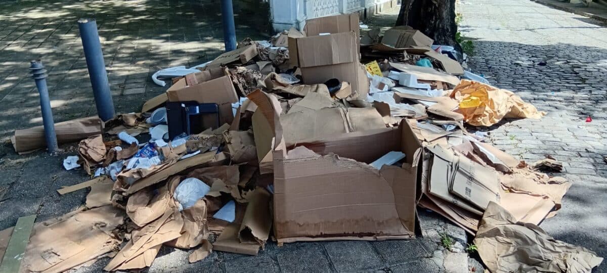 Moradores expõem desordem na coleta de lixo em João Pessoa e prefeito reconhece: "problema existe"